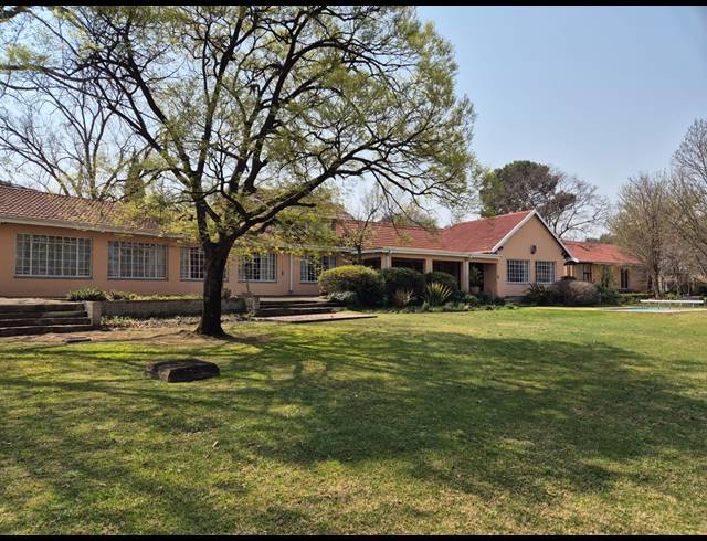 4 BEDROOM FREEHOLD FOR SALE IN MIRAVAAL
